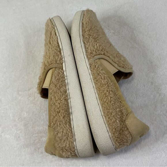UGG AUSTRALIA RICCI SLIP ON SNEAKERS - Picture 3 of 11